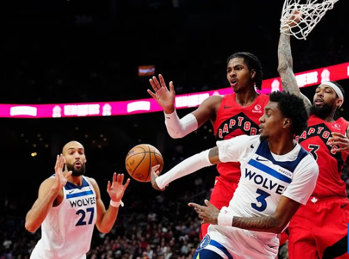 NBA直播赛后战报:爱德华兹砍下30分，森林狼128-126逆转猛龙
