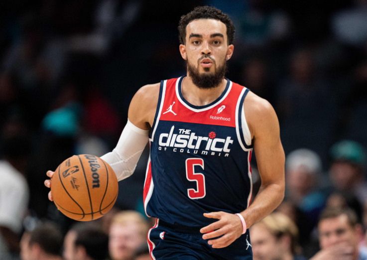 NBA直播交易篇:魔术将泰厄斯·琼斯交易至黄蜂队